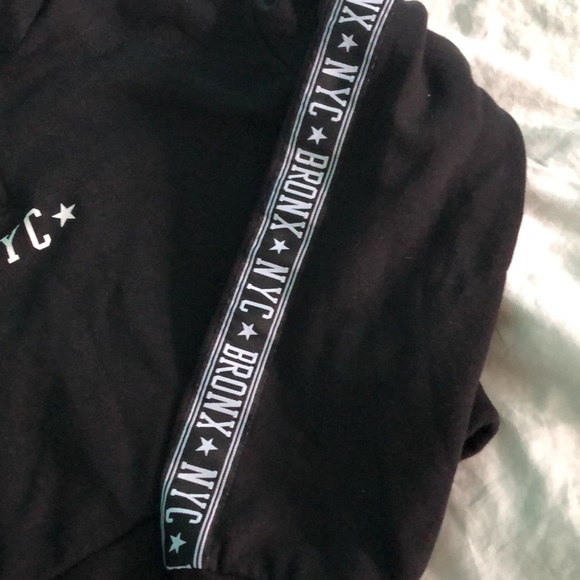 Black cropped sweater - Picture 3 of 3